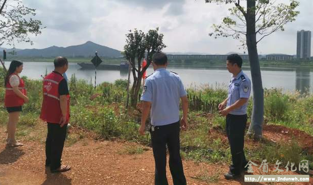 湘潭九华公安分局联合社区对湘江流域开展安全巡查